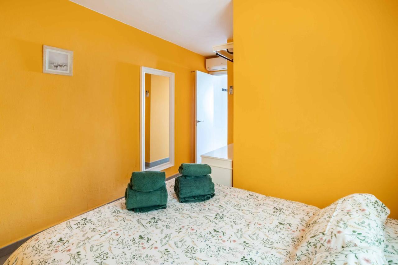 Penthouse In Old Town, 100M From The Beach 푸엔히롤라 외부 사진