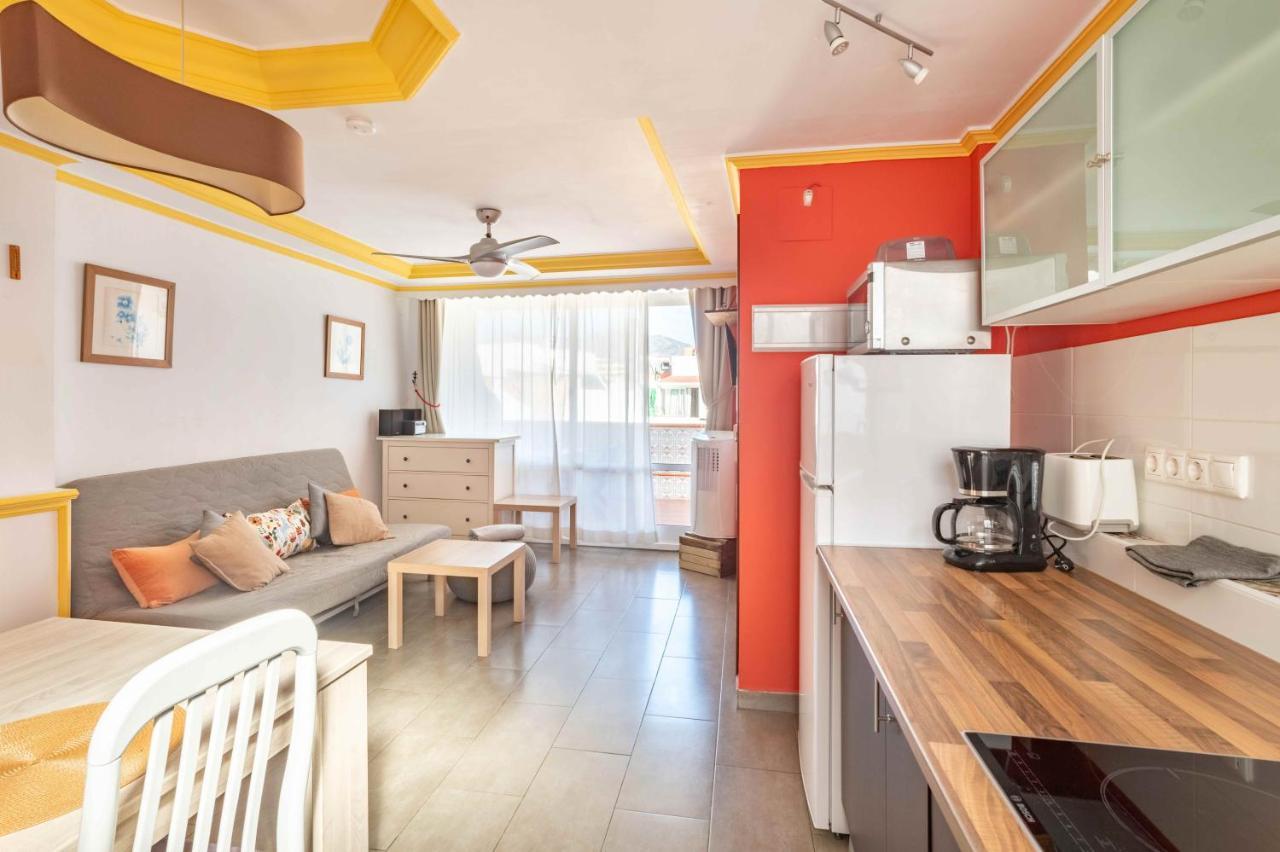 Penthouse In Old Town, 100M From The Beach 푸엔히롤라 외부 사진