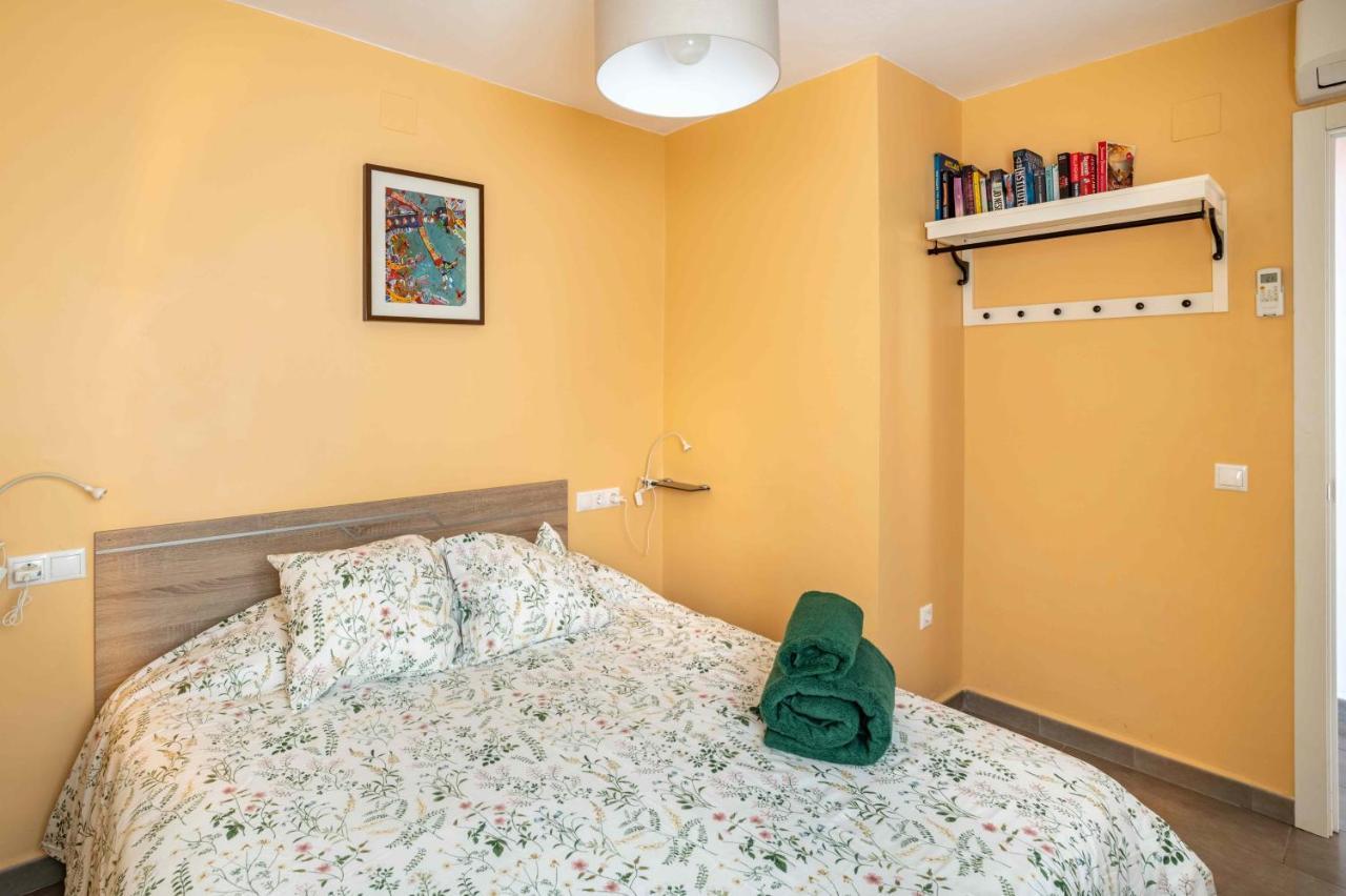 Penthouse In Old Town, 100M From The Beach 푸엔히롤라 외부 사진